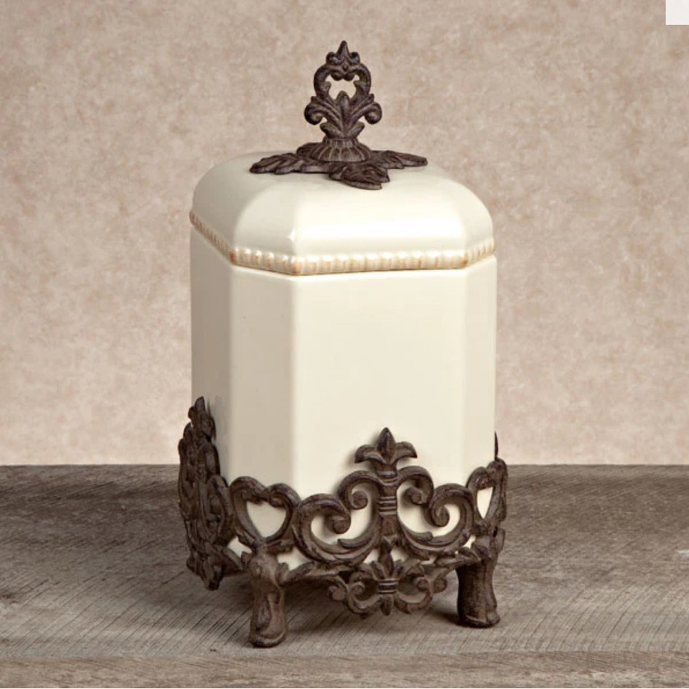 Gg collection small canister